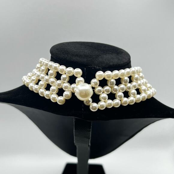 Beaded Chokers (2) Stretchy Weaved Faux Pearls & Small Purple Glass Bead Stand - Picture 4 of 13